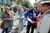 Infostand des Forums Politik und Geschwisterlichkeit